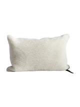 MdV shearling lumbar in white